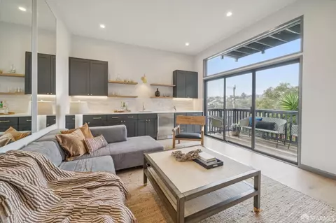 60 Hiliritas Ave, San Francisco, CA 94131