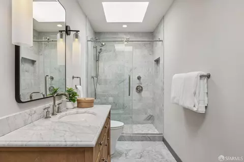 Bath - 60 Hiliritas Ave, San Francisco, CA 94131 photo 8 of 12