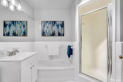 Bath - 38 Fredson Ct, San Francisco, CA 94112 photo 1 of 3