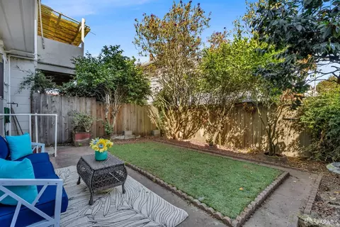 Exterior - 38 Fredson Ct, San Francisco, CA 94112 photo 6 of 9