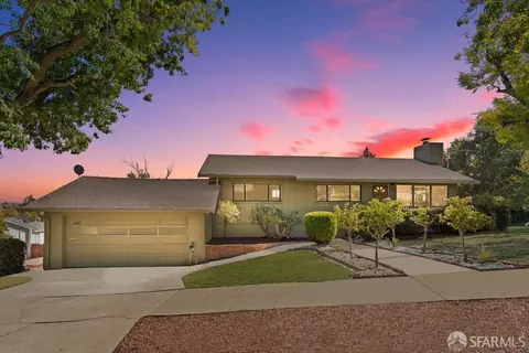 2863 Briarfield Ave, Redwood City, CA 94061