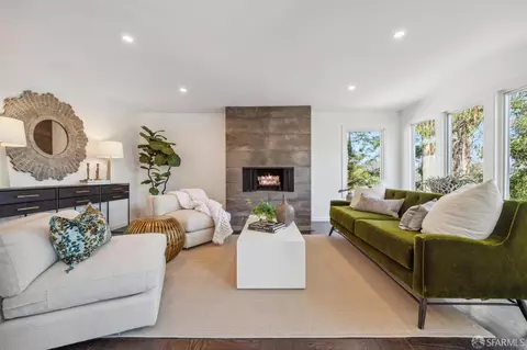Living - 2170 9th Ave, San Francisco, CA 94116 photo 4 of 11