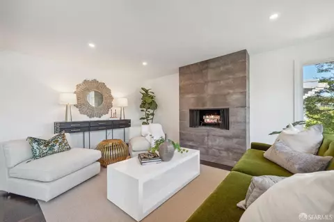 Living - 2170 9th Ave, San Francisco, CA 94116 photo 6 of 11