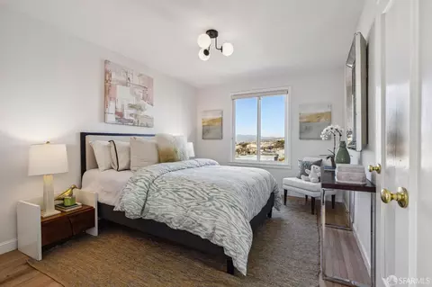 Bedroom - 3030 Rivera St, San Francisco, CA 94116 photo 3 of 5