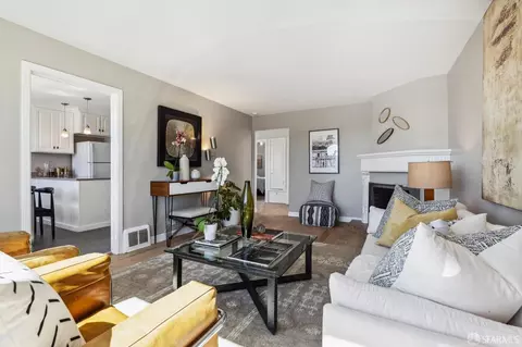 Living - 3030 Rivera St, San Francisco, CA 94116 photo 6 of 7