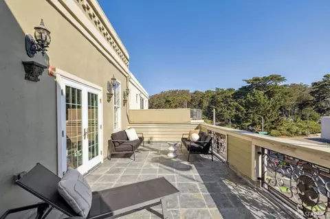 1217 20th Ave #A, San Francisco, CA 94122