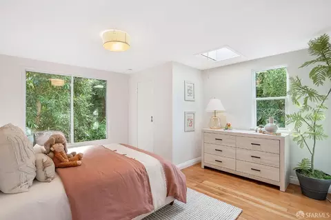 Bedroom - 1772 Sanchez St, San Francisco, CA 94131 photo 5 of 6