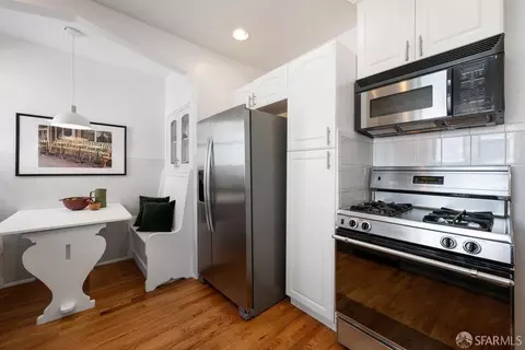 Kitchen - 671 Miramar Ave, San Francisco, CA 94112 photo 6 of 8