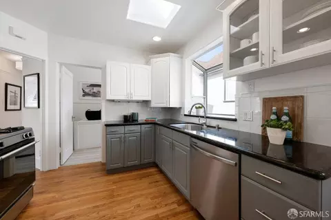 Kitchen - 671 Miramar Ave, San Francisco, CA 94112 photo 2 of 8