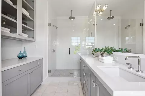 Bath - 1246 23rd Ave, San Francisco, CA 94122 photo 3 of 6