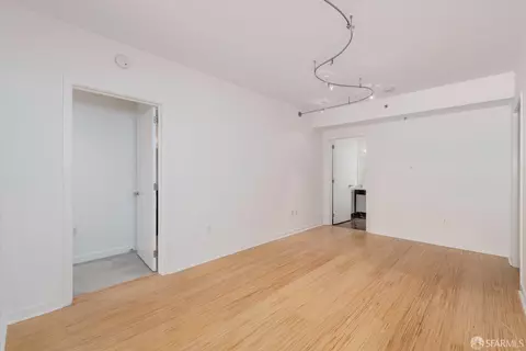 Living - 301 Main St #7B, San Francisco, CA 94105 photo 5 of 5