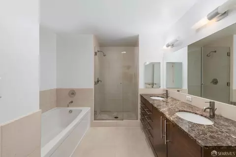 Bath - 301 Main St #7B, San Francisco, CA 94105 photo 1 of 3