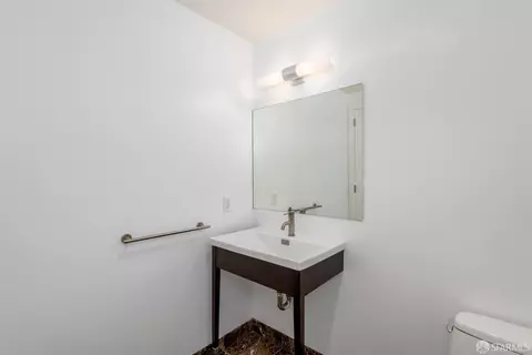 Bath - 301 Main St #7B, San Francisco, CA 94105 photo 3 of 3