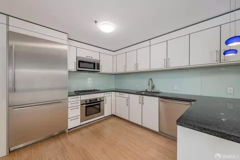Kitchen - 301 Main St #7B, San Francisco, CA 94105 photo 1 of 1