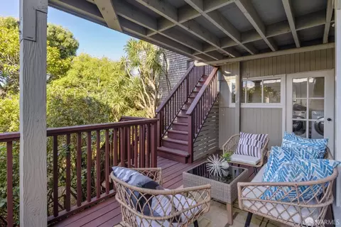 Exterior - 2672 Union St, San Francisco, CA 94123 photo 7 of 10