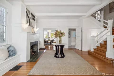 Entry Way - 2672 Union St, San Francisco, CA 94123 photo 4 of 8