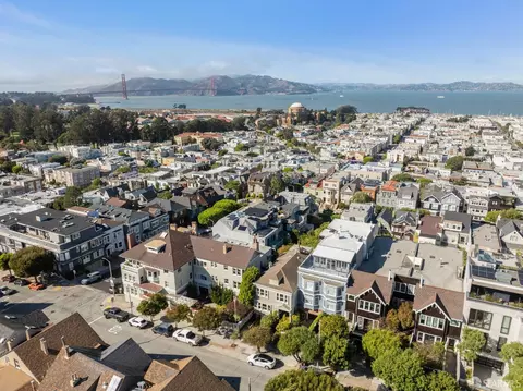 View/Area - 2672 Union St, San Francisco, CA 94123 photo 6 of 7