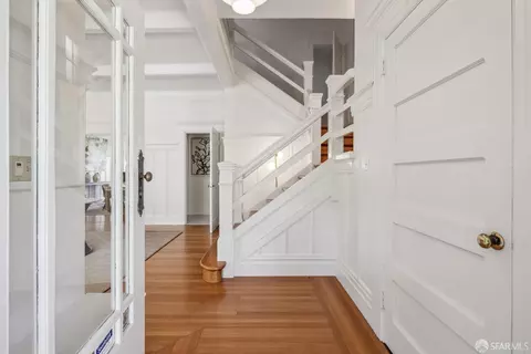 Entry Way - 2672 Union St, San Francisco, CA 94123 photo 1 of 8