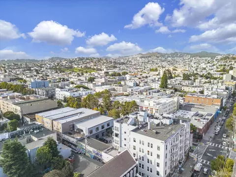 View/Area - 413 Valencia St #404, San Francisco, CA 94103 photo 2 of 8