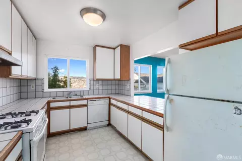Kitchen - 1902 23rd St, San Francisco, CA 94107 photo 1 of 5