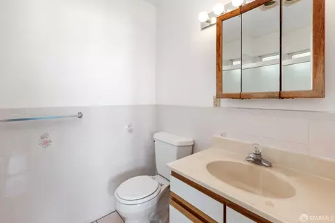 Bath - 1902 23rd St, San Francisco, CA 94107 photo 1 of 4