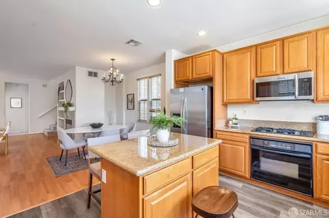 Kitchen - 1003 Cottage Ln, Hercules, CA 94547 photo 2 of 4