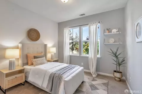 Bedroom - 1003 Cottage Ln, Hercules, CA 94547 photo 4 of 5