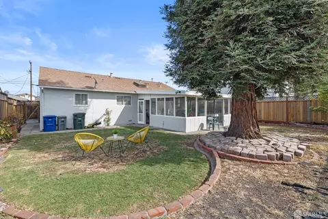 Exterior - 14459 Birch St, San Leandro, CA 94579 photo 5 of 6