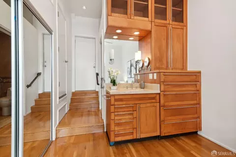 Entry Way - 3 Sumner St, San Francisco, CA 94103 photo 1 of 5