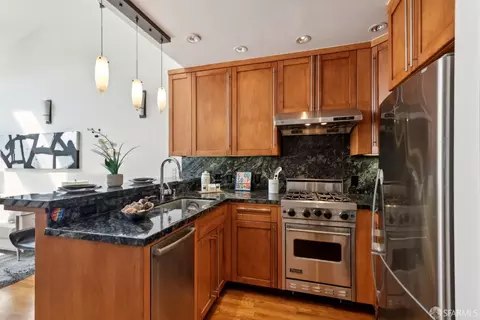 Kitchen - 3 Sumner St, San Francisco, CA 94103 photo 2 of 5