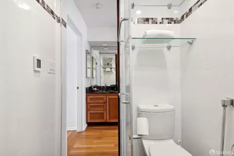 Bath - 3 Sumner St, San Francisco, CA 94103 photo 6 of 7