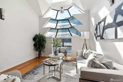 Living - 3 Sumner St, San Francisco, CA 94103 photo 4 of 6