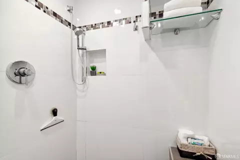 Bath - 3 Sumner St, San Francisco, CA 94103 photo 5 of 7