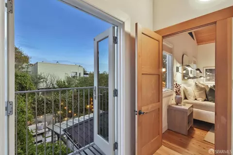 Entry Way - 189 Bonview St, San Francisco, CA 94110 photo 4 of 4