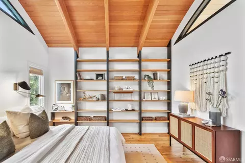 Bedroom - 189 Bonview St, San Francisco, CA 94110 photo 2 of 11