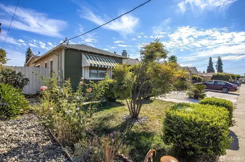 Exterior - 22840 Optimist St, Hayward, CA 94541 photo 3 of 4