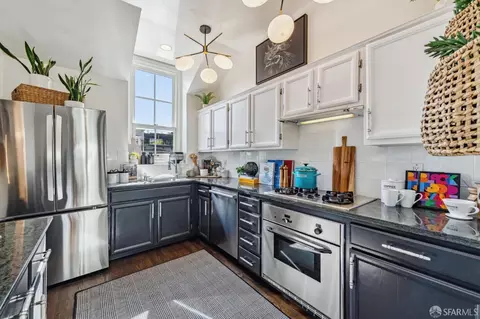 Kitchen - 322 27th St, San Francisco, CA 94131 photo 1 of 1