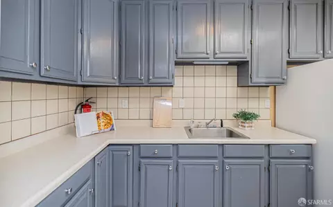 Kitchen - 230 Minerva St, San Francisco, CA 94112 photo 4 of 5