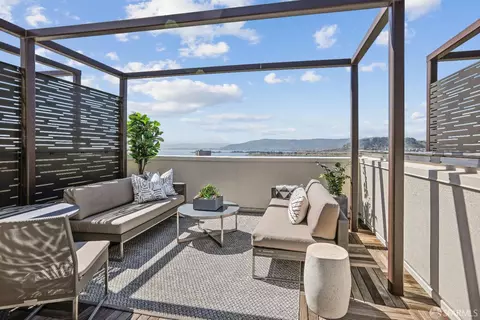 73 Kirkwood Ave, San Francisco, CA 94124
