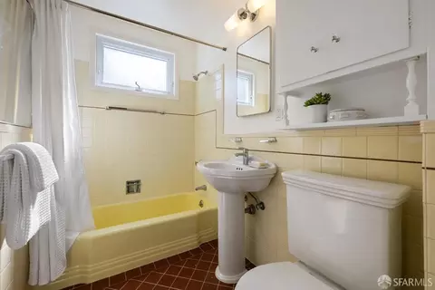 Bath - 183 Marview Way, San Francisco, CA 94131 photo 1 of 2