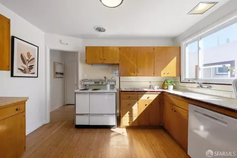 Kitchen - 183 Marview Way, San Francisco, CA 94131 photo 1 of 3