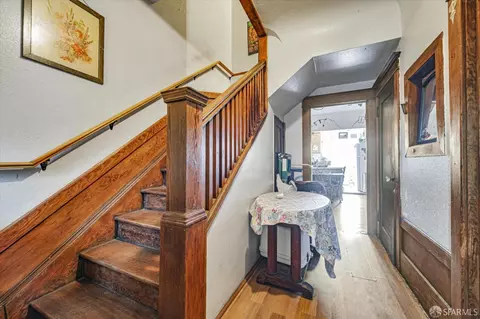 Entry Way - 351 Chenery St, San Francisco, CA 94131 photo 2 of 4