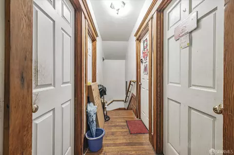 Entry Way - 351 Chenery St, San Francisco, CA 94131 photo 3 of 4