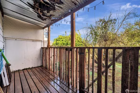 Exterior - 351 Chenery St, San Francisco, CA 94131 photo 5 of 9
