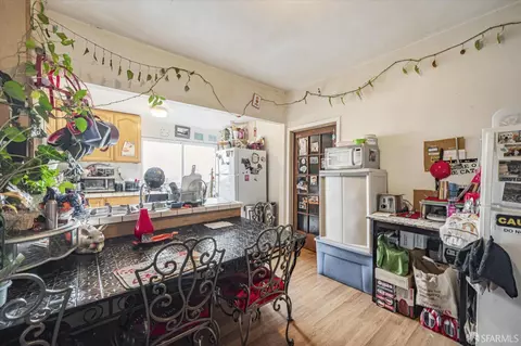 Dining - 351 Chenery St, San Francisco, CA 94131 photo 2 of 2