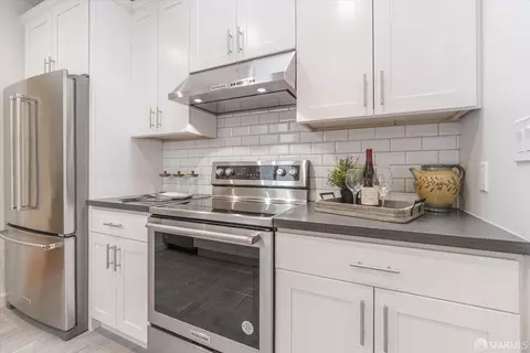 Kitchen - 1650 Alemany Blvd, San Francisco, CA 94112 photo 2 of 4