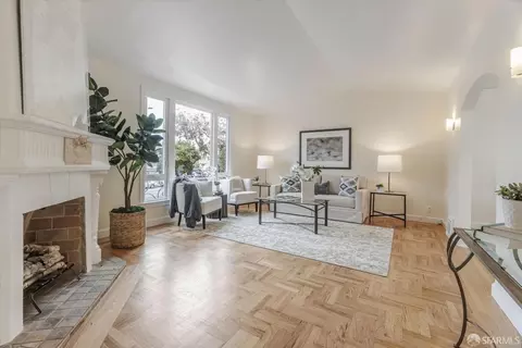 Living - 1650 Alemany Blvd, San Francisco, CA 94112 photo 1 of 7