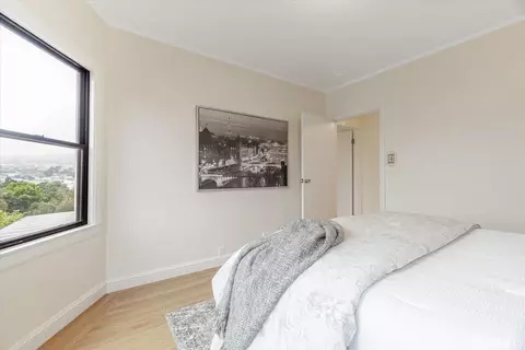 Bedroom - 1650 Alemany Blvd, San Francisco, CA 94112 photo 4 of 7