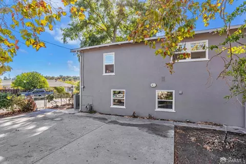 803 Vine Ave, Martinez, CA 94553 photo 6