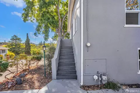 803 Vine Ave, Martinez, CA 94553 photo 7